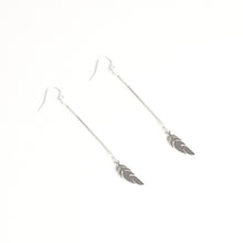 Load image into Gallery viewer, Earring with Feather Sterling Silver
