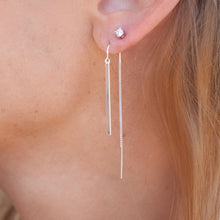 Load image into Gallery viewer, Earring Threader with Bar in Sterling Silver Short
