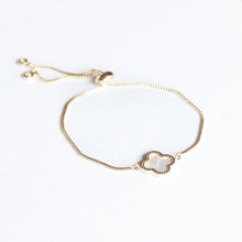 Load image into Gallery viewer, Bracelet 4 Leaf Clover Mother of Pearl 14K Gold Plated
