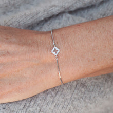Load image into Gallery viewer, Bracelet 4 Leaf Clover with Cubic Zirconia and Sterling Silver
